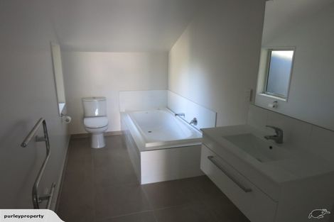 Photo of property in 28 Lincoln Road, Hillmorton, Christchurch, 8024