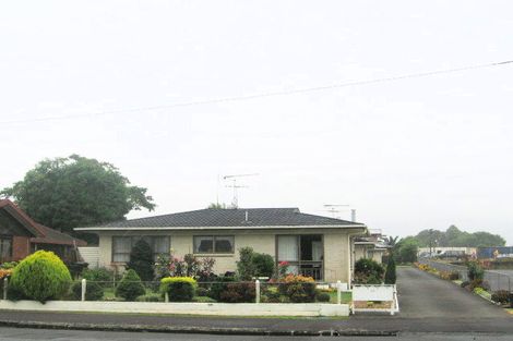 Photo of property in 2/23 Roulston Street, Pukekohe, 2120