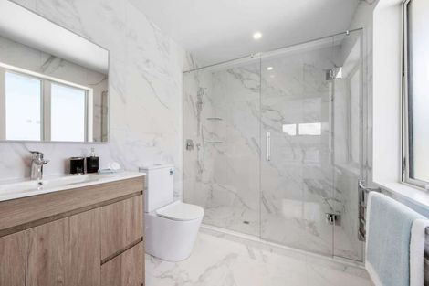 Photo of property in 25 Reserva Crescent, Kumeu, 0810