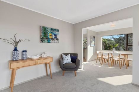 Photo of property in 1/2 Leith Way, Rothesay Bay, Auckland, 0630