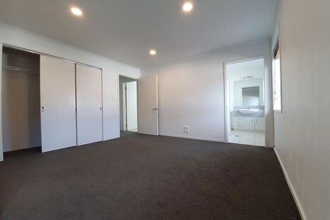 Photo of property in 6/13 Kaihu Street, Northcote, Auckland, 0627
