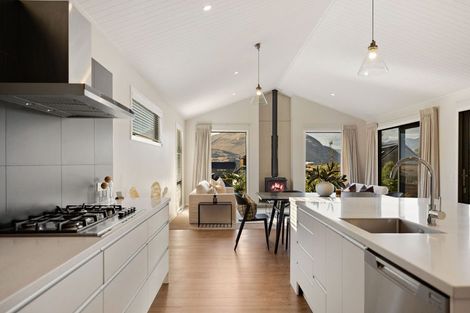Photo of property in 10 Ellesmere Avenue, Jacks Point, Queenstown, 9371