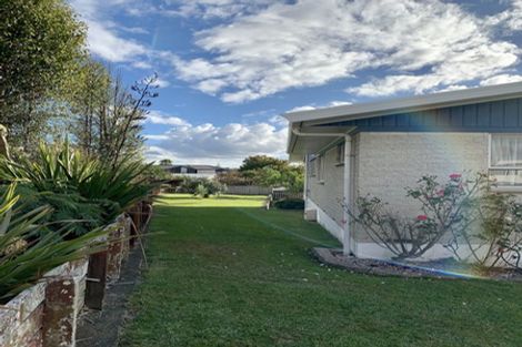 Photo of property in 43 Russleigh Drive, Dinsdale, Hamilton, 3204