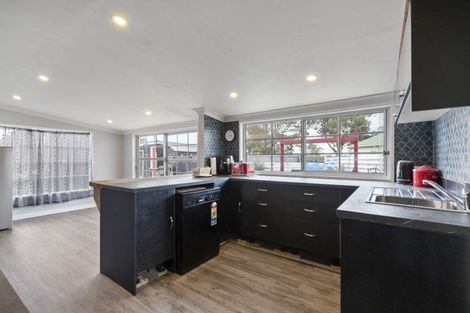 Photo of property in 32 Flower Street, Bulls, 4818