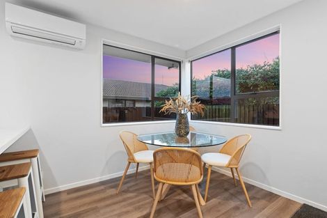 Photo of property in 2/30a Manning Place, Woolston, Christchurch, 8023