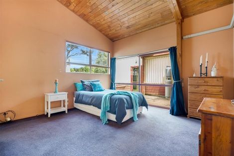 Photo of property in 187 Valley Road, Waimauku, 0881