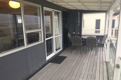 Photo of property in 7 Messenger Terrace, Oakura, 4314