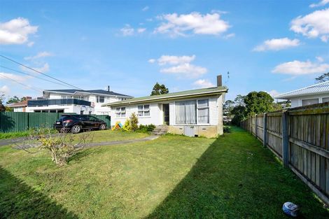 Photo of property in 8 Glen Marine Parade, Glendene, Auckland, 0602