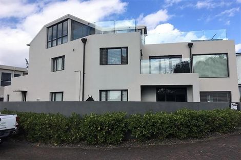 Photo of property in 49a Renoir Street, West Harbour, Auckland, 0618