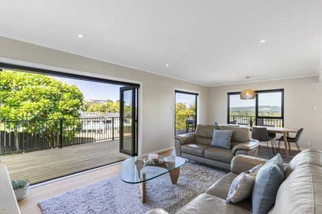 Photo of property in 133 Sandspit Road, Shelly Park, Auckland, 2014