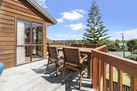 Photo of property in 4 Shakespear Road, Army Bay, Whangaparaoa, 0930