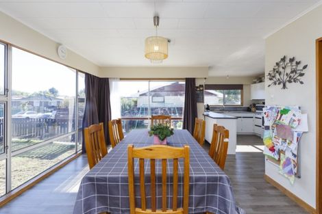 Photo of property in 16 Browning Place, Roslyn, Palmerston North, 4414