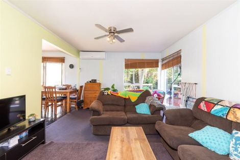 Photo of property in 52 Japonica Drive, Beach Haven, Auckland, 0626