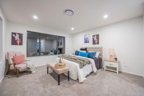 Photo of property in 5 Paitry Place, Swanson, Auckland, 0614