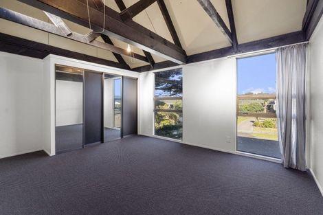 Photo of property in 3 Ara Kuaka, Waikanae Beach, Waikanae, 5036