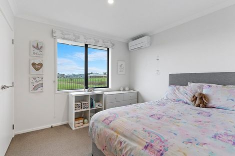 Photo of property in 59 Harding Drive, Papamoa Beach, Papamoa, 3118