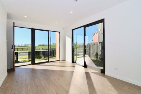 Photo of property in 59 Karaka Village Parade, Karaka, 2580