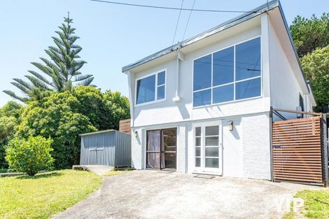 Photo of property in 19 Black Rock Road, Newlands, Wellington, 6037