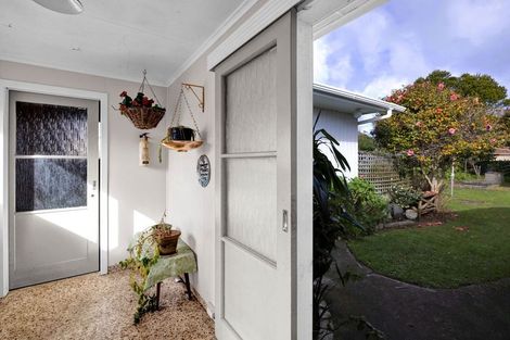 Photo of property in 84 Domett Street, Opunake, 4616