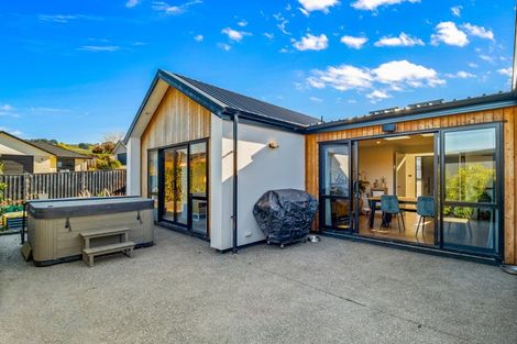 Photo of property in 5 Goddard Way, Sawyers Bay, Port Chalmers, 9023