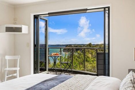 Photo of property in 65 Roberts Road, Matakatia, Whangaparaoa, 0930