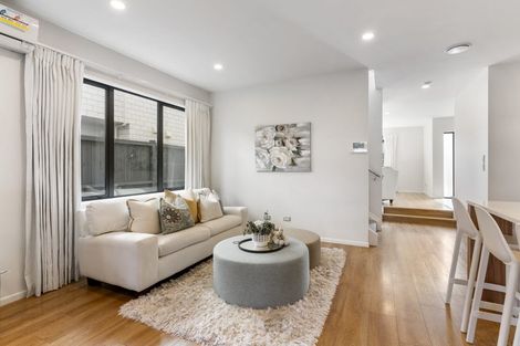 Photo of property in 403 Ormiston Road, Flat Bush, Auckland, 2019