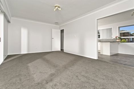 Photo of property in 1/223 Eskdale Road, Birkenhead, Auckland, 0626