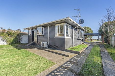 Photo of property in 25 Brookes Terrace, Waitara, 4320