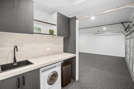 Photo of property in 525e Mangorei Road, Highlands Park, New Plymouth, 4312