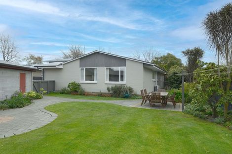 Photo of property in 23 Burnside Crescent, Burnside, Christchurch, 8053