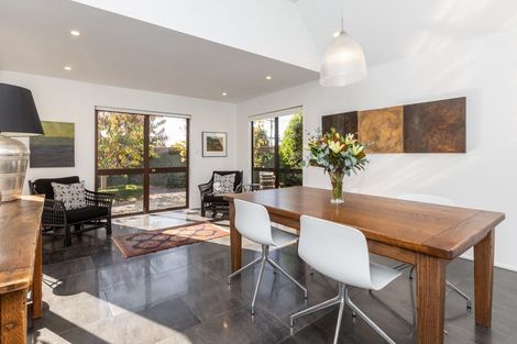 Photo of property in 120 Avondale Road, Taradale, Napier, 4112