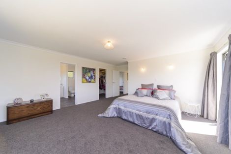 Photo of property in 302 Ngahere Park Road, Turitea, Palmerston North, 4472
