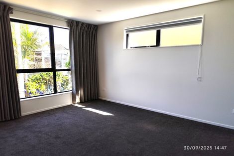 Photo of property in 4 Chatsworth Crescent, Pakuranga Heights, Auckland, 2010