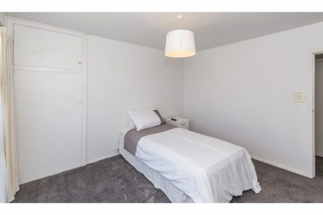 Photo of property in 25 Rosedale Place, Avonhead, Christchurch, 8042