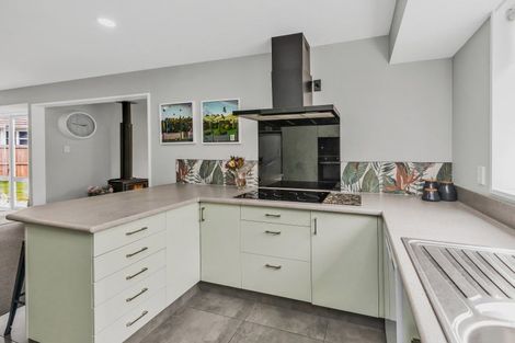 Photo of property in 15 Cross Street, Coalgate, 7673