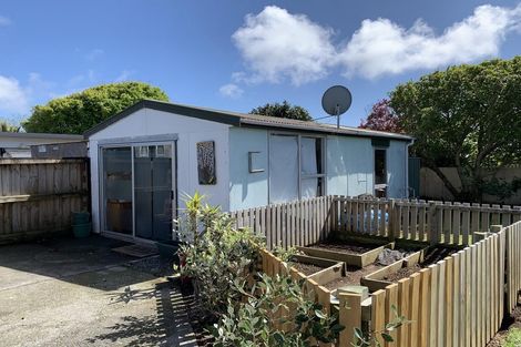 Photo of property in 319 Carrington Street, Vogeltown, New Plymouth, 4310