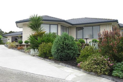 Photo of property in 43 Parkhaven Drive, Rosehill, Papakura, 2113