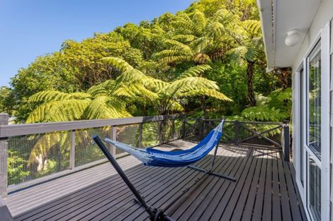 Photo of property in 12 Arthur Crescent, Waikawa, Picton, 7220