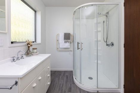 Photo of property in 2/34 Greers Road, Burnside, Christchurch, 8041