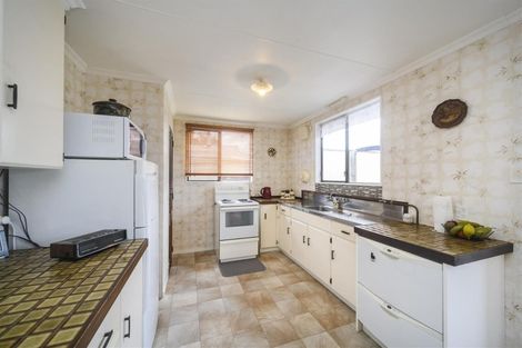 Photo of property in 4 Pain Street, Bulls, 4818