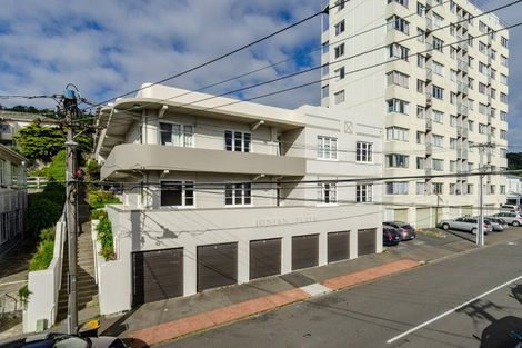 Photo of property in Ionian Flats, 123-125 Brougham Street, Mount Victoria, Wellington, 6011