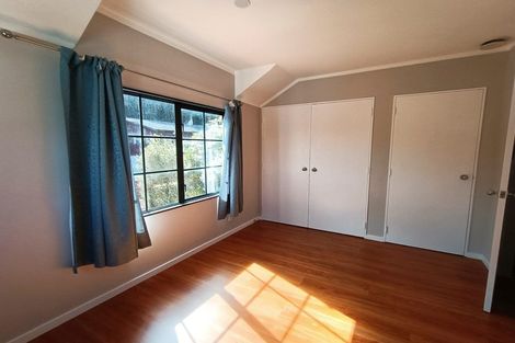 Photo of property in 16b Parsons Glen, Karori, Wellington, 6012