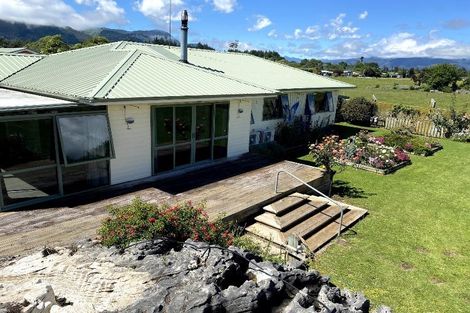 Photo of property in 105a Abel Tasman Drive, Takaka, 7183