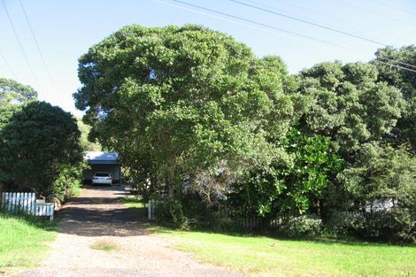 Photo of property in 14 Waiata Road, Onetangi, Waiheke Island, 1081