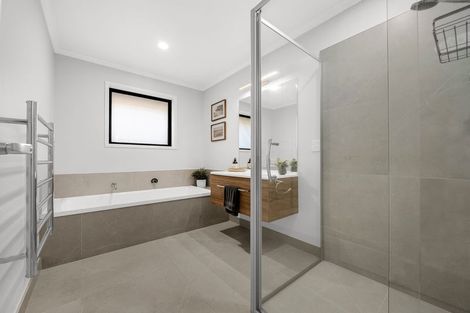 Photo of property in 114 Harriet Johnston Drive, Pokeno, 2402