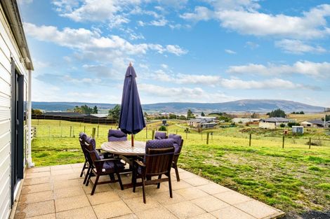 Photo of property in 28 Lakeview Street, Waihola, 9073