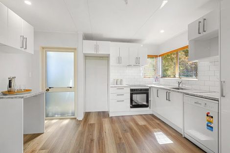 Photo of property in 2 East Street, Raglan, 3225