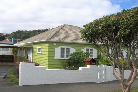 Photo of property in 5 Bentinck Avenue, Strathmore Park, Wellington, 6022