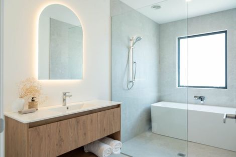 Photo of property in 4 Wai Orotu Street, Meeanee, 4110