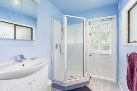 Photo of property in 32 Danbury Drive, Torbay, Auckland, 0630